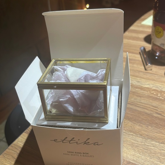 ettika Accessories - Ettika brand new mini ring box